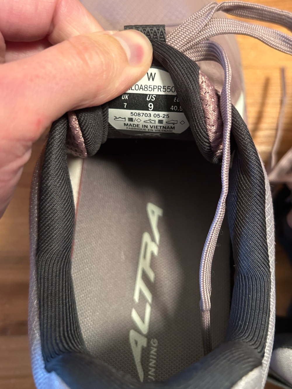 Altra Lone Peak 9 - Women’s 9 - Picture 4 of 6